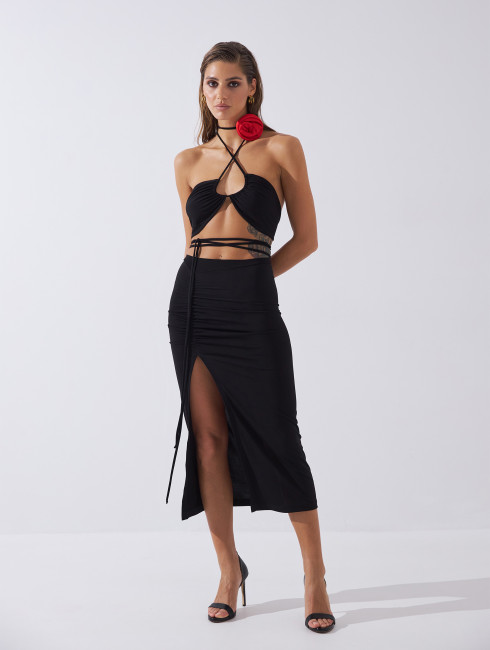 Костюм с розой