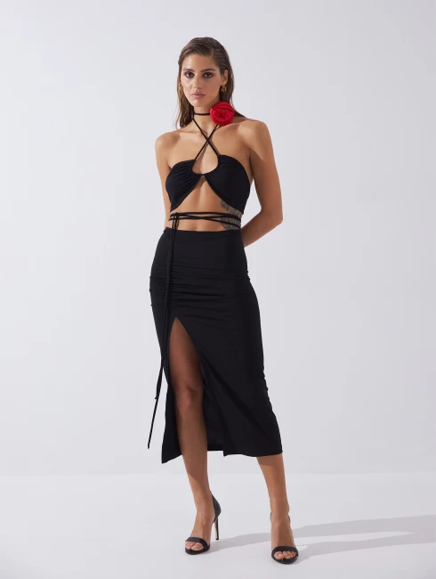 Костюм с розой