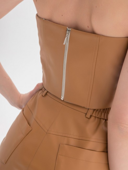 Топ кожаный с чашками Топ кожаный с чашками