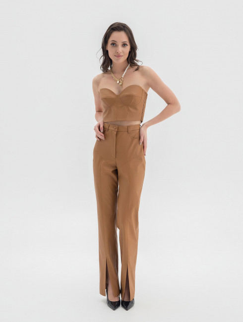 Топ кожаный с чашками Топ кожаный с чашками