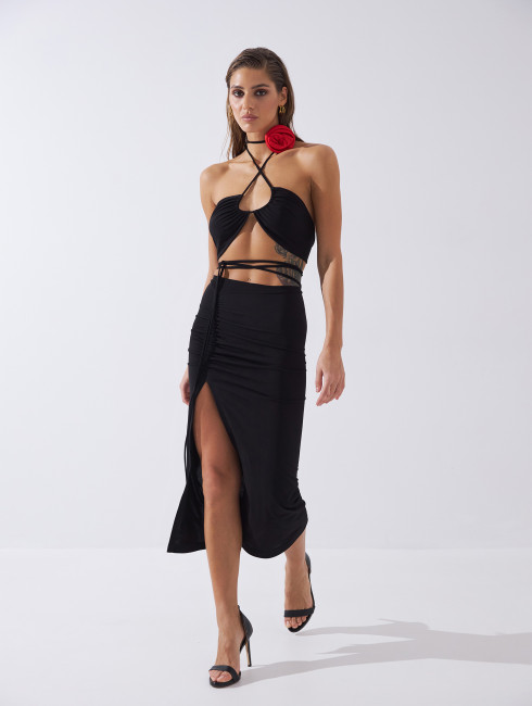 Костюм с розой