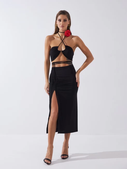 Костюм с розой