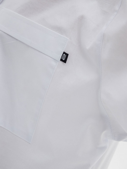 Рубашка с вышивкой на манжетах