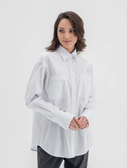 Рубашка с вышивкой на манжетах