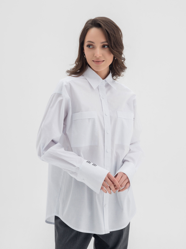 Рубашка с вышивкой на манжетах